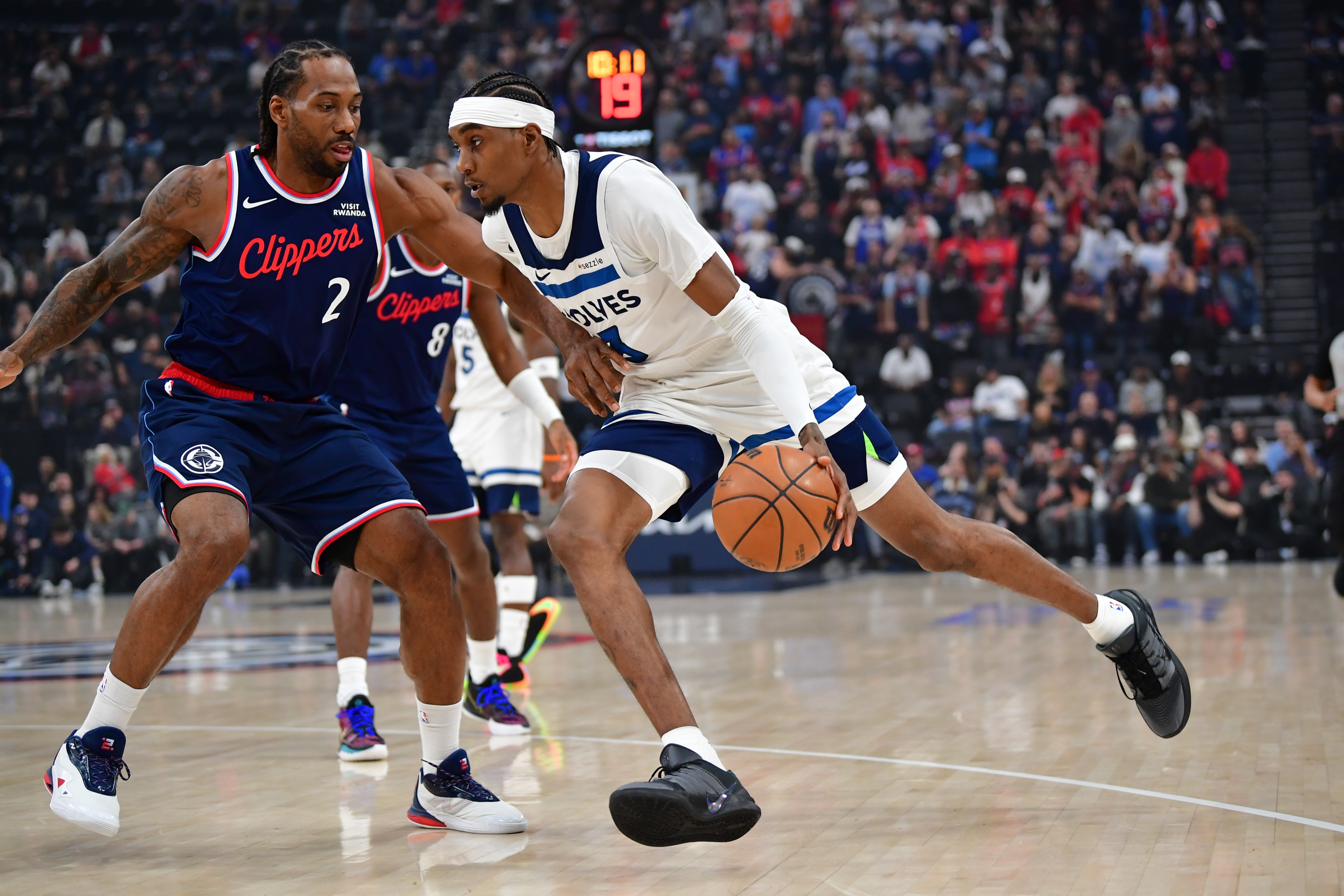 GG扑克下载-听说你很能防？伦纳德近2次面对麦丹 场均43分&amp;三分命中率55.0%